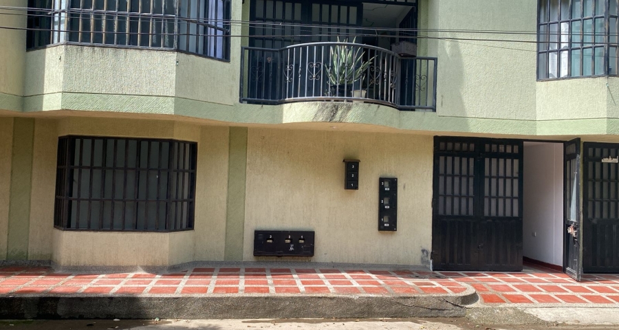 Cra. 17  #37-04 B. Gualanday